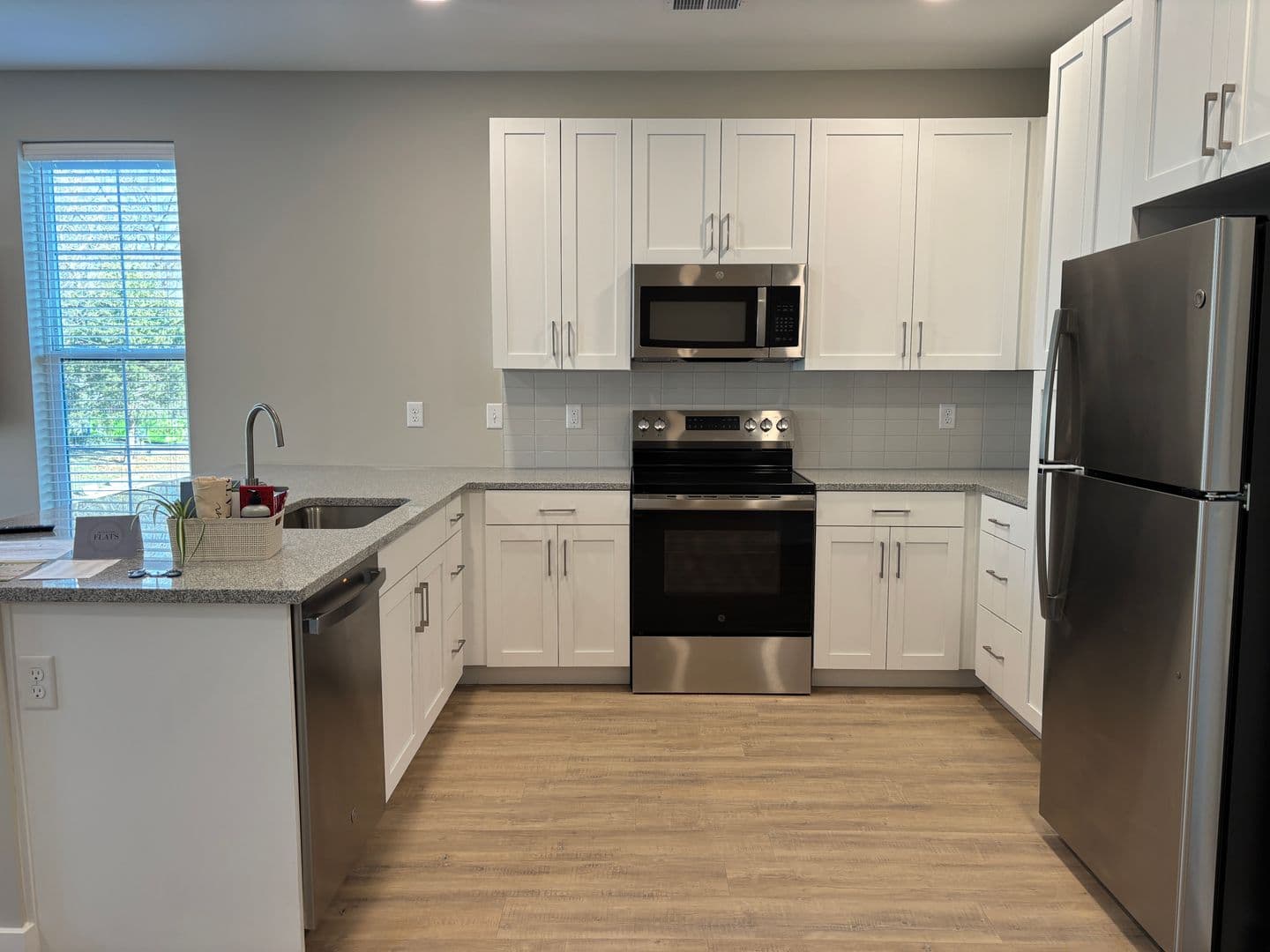 Mission Apartment: 5808 Nall Ave