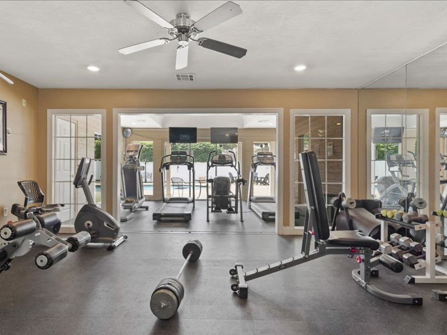 Shawnee Apartment: 11115 W 64th Terrace