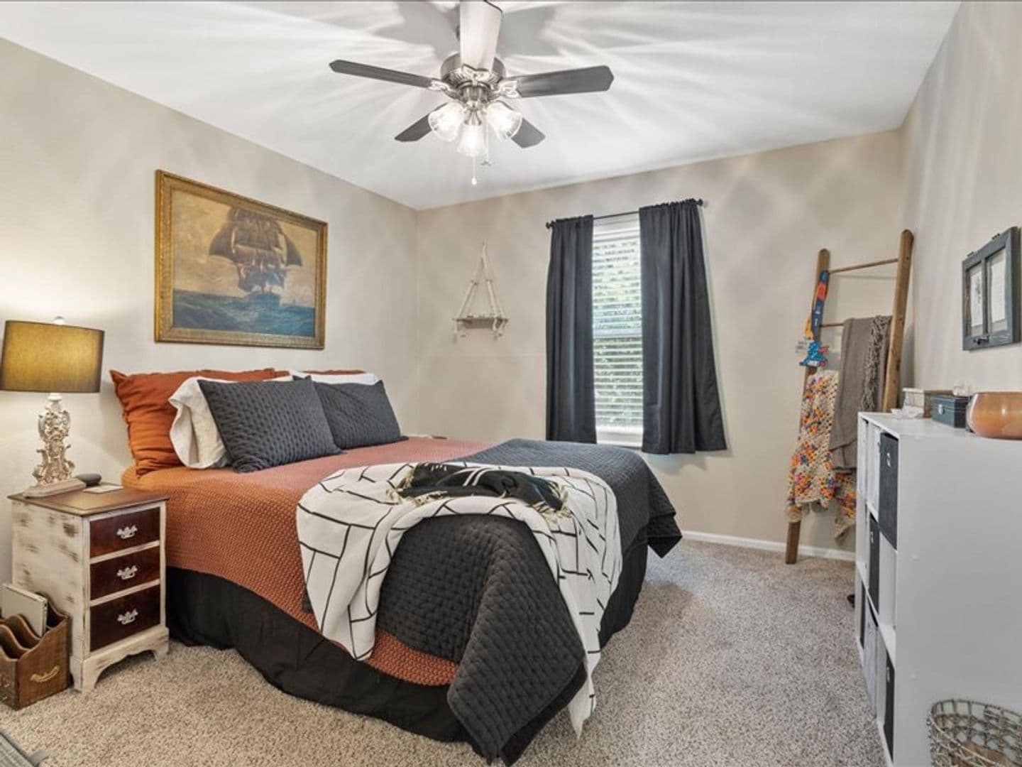 Overland Park Apartment: 7620 Shawnee Mission Pkwy