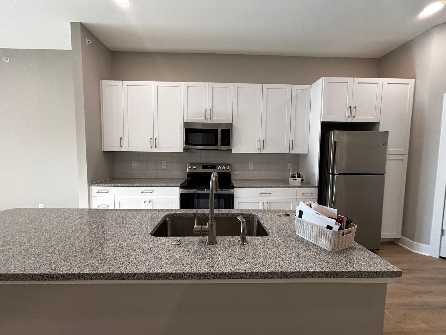 Mission Apartment: 5808 Nall Ave