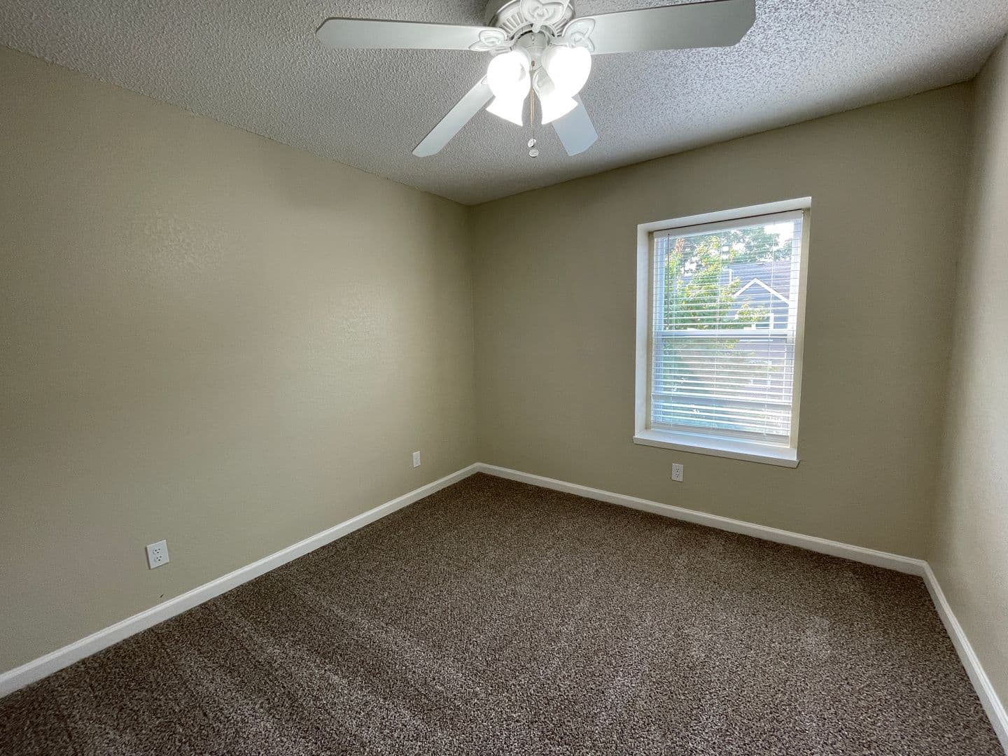 Shawnee Apartment: 11115 W 64th Terrace