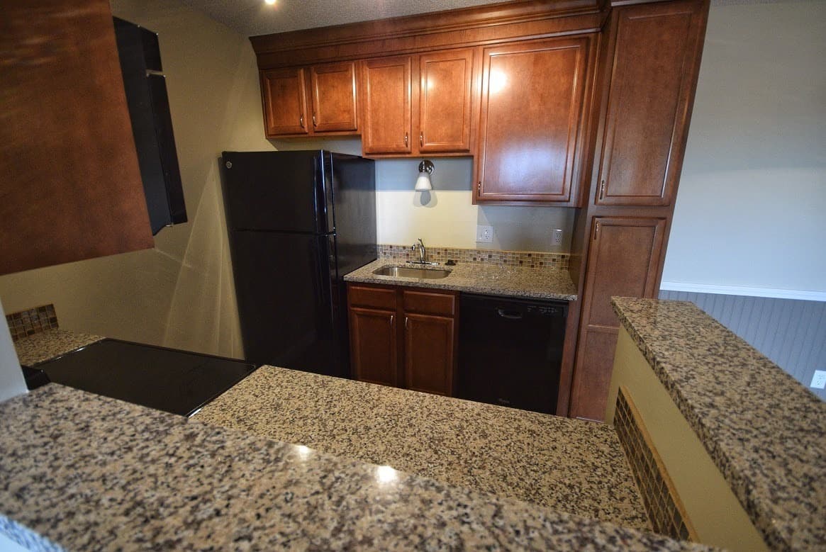 Merriam Apartment: 6216 Slater