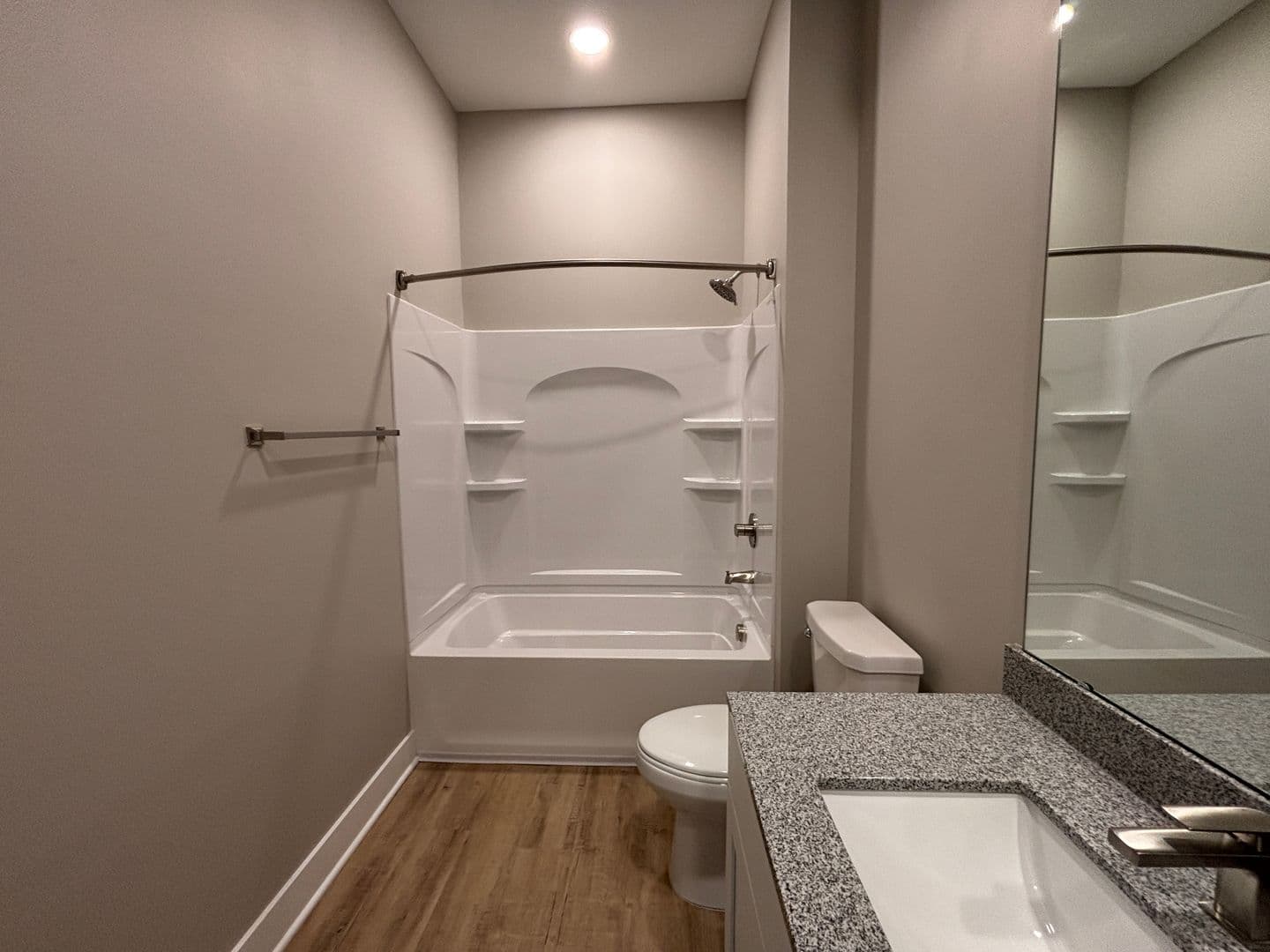 Mission Apartment: 5808 Nall Ave