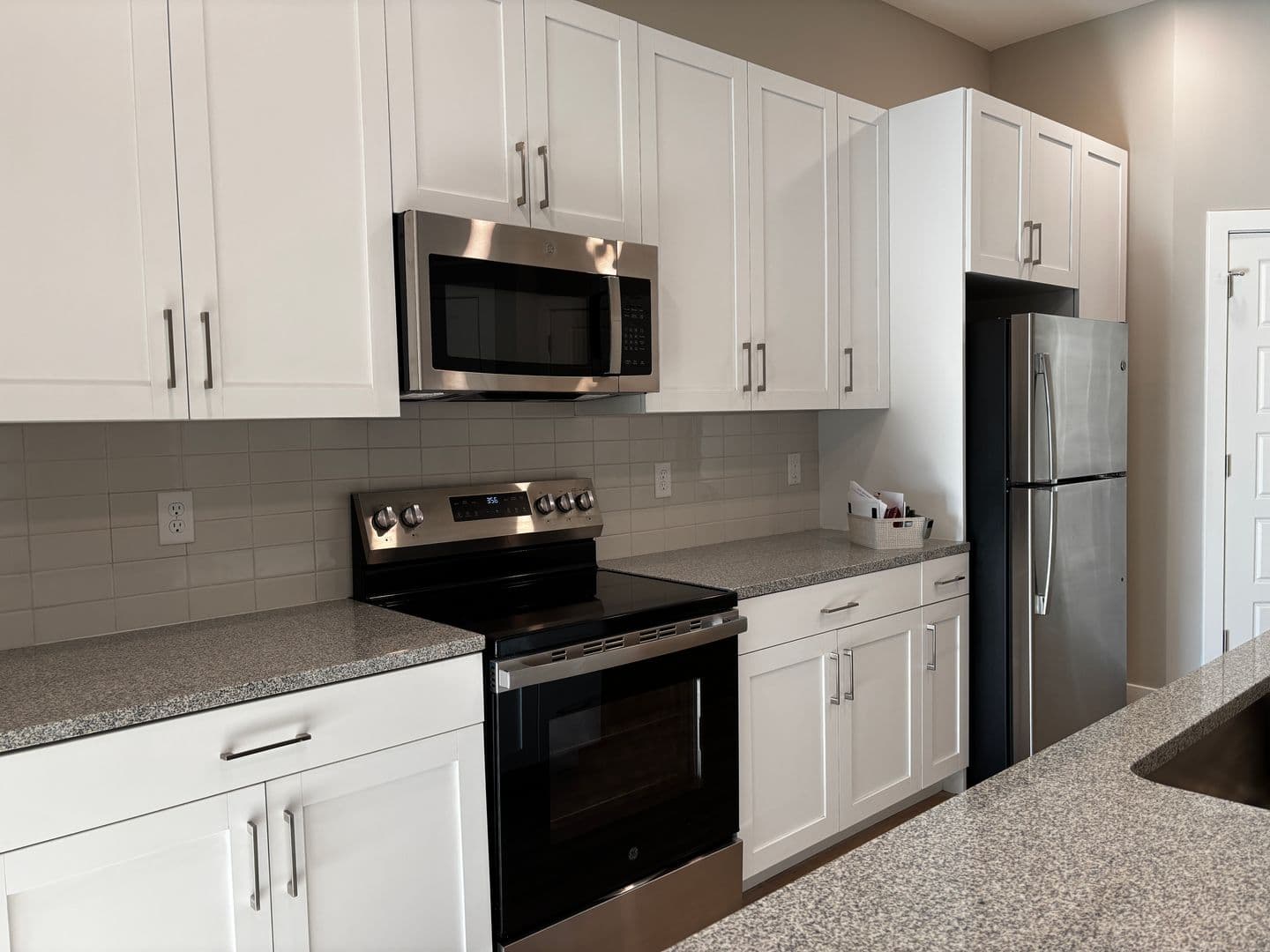 Mission Apartment: 5808 Nall Ave