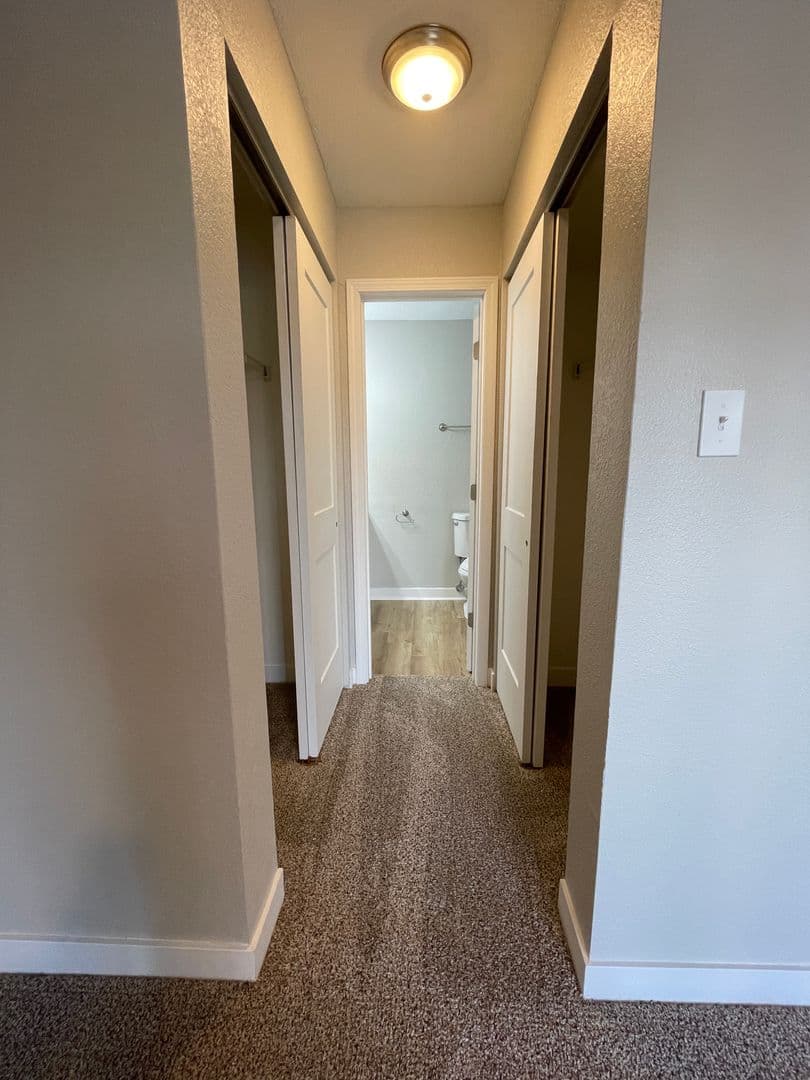 Shawnee Apartment: 11115 W 64th Terrace