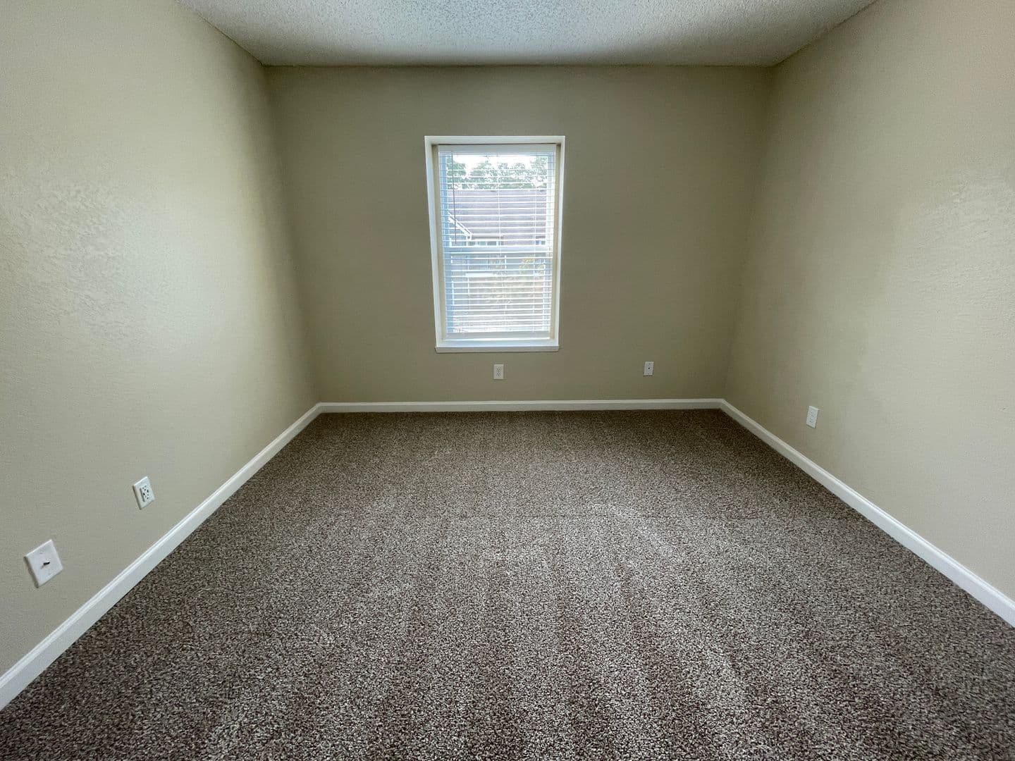 Shawnee Apartment: 11115 W 64th Terrace