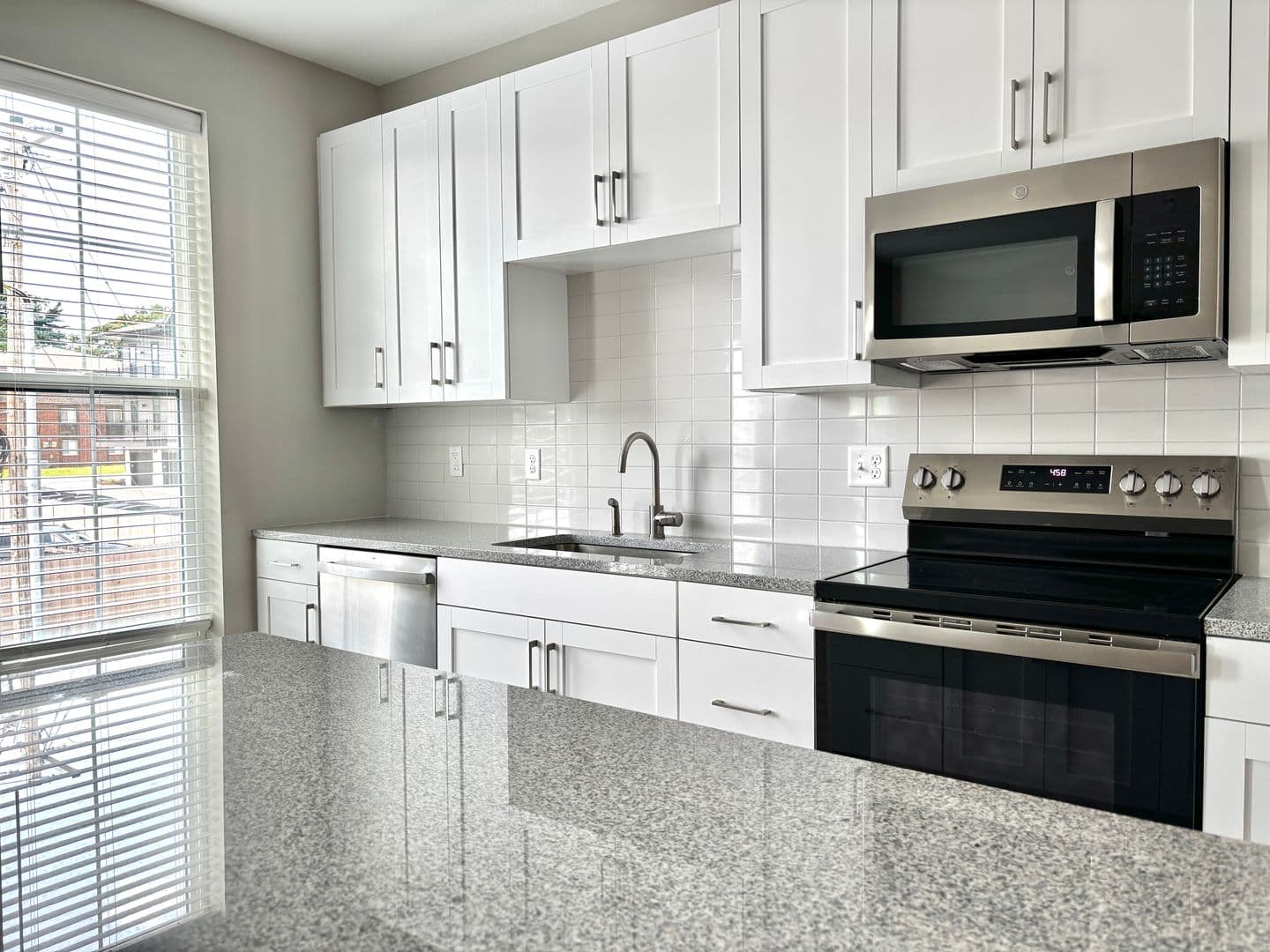 Mission Apartment: 5808 Nall Ave