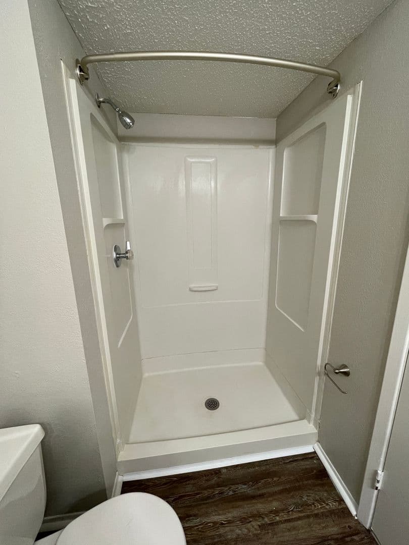 Shawnee Apartment: 11115 W 64th Terrace