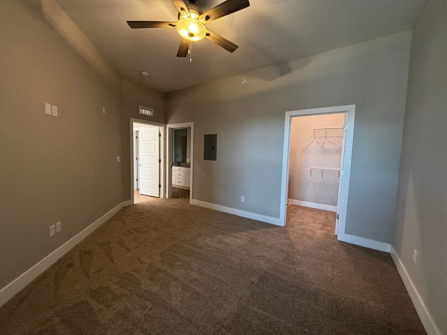Mission Apartment: 5808 Nall Ave