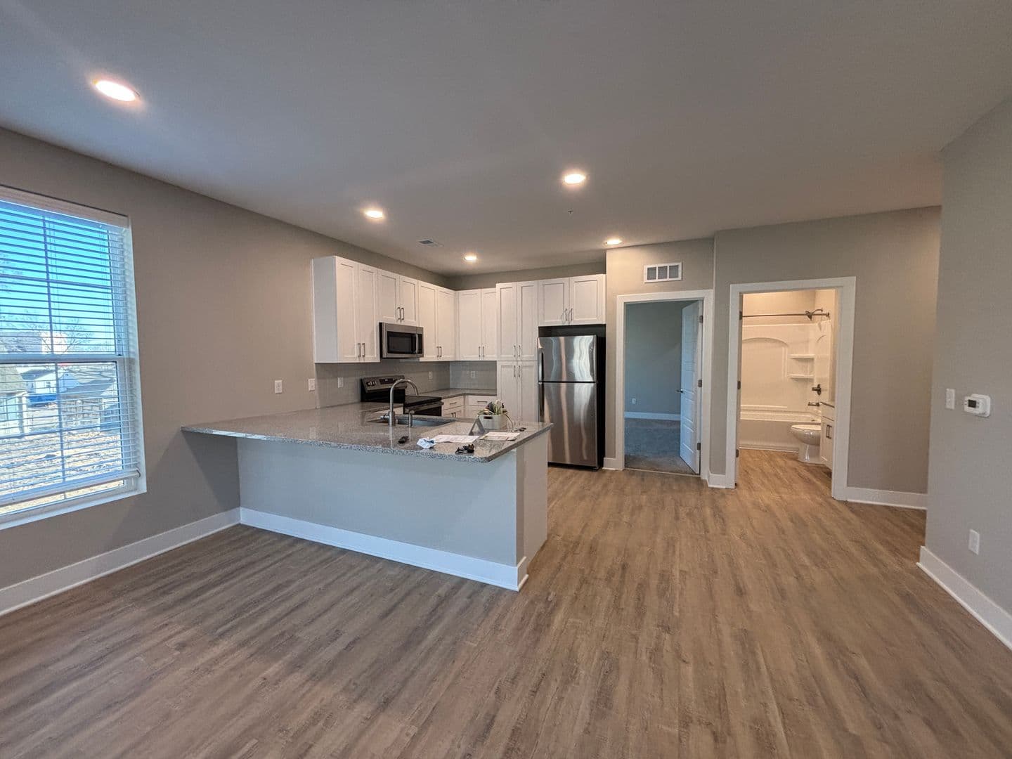 Mission Apartment: 5808 Nall Ave