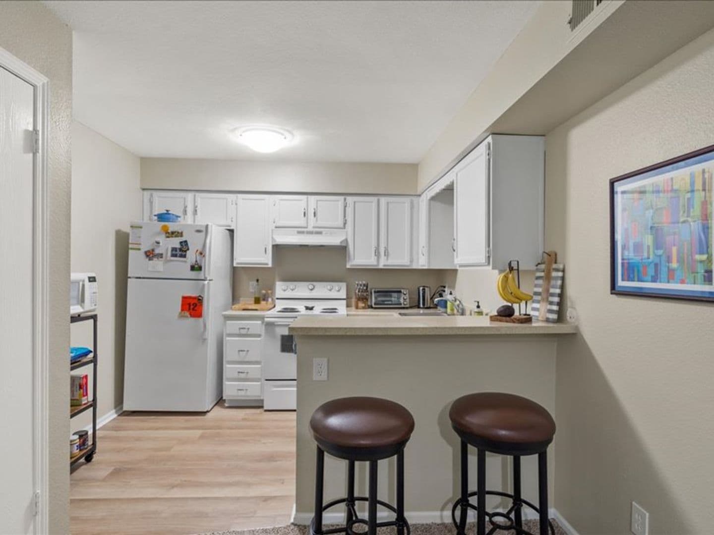 Overland Park Apartment: 7620 Shawnee Mission Pkwy