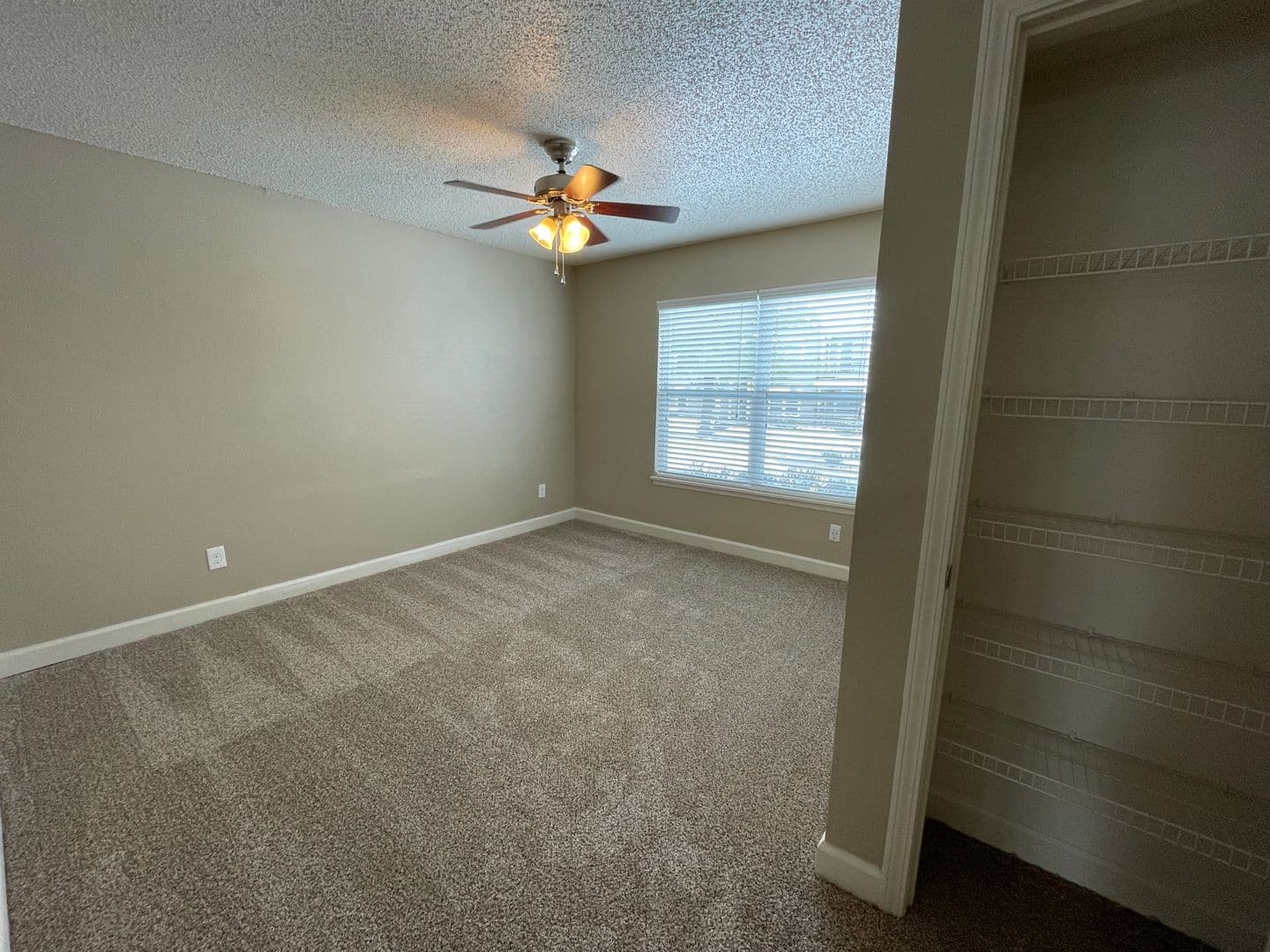 Shawnee Apartment: 11115 W 64th Terrace
