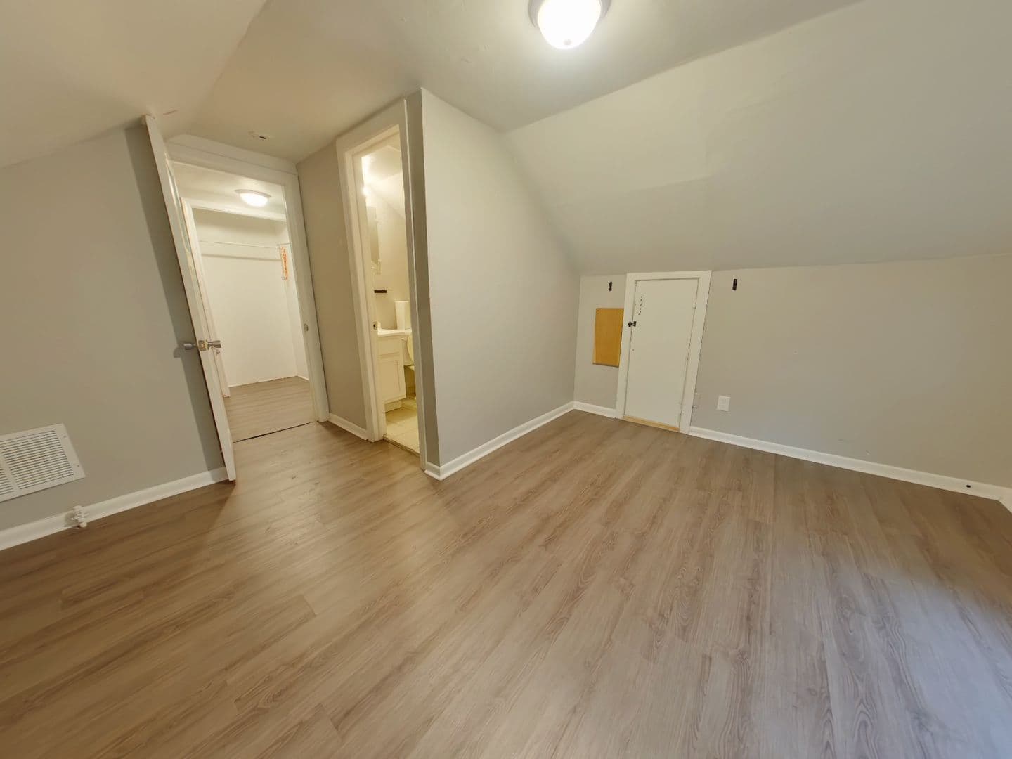 Wichita House: 401 N Vassar Ave