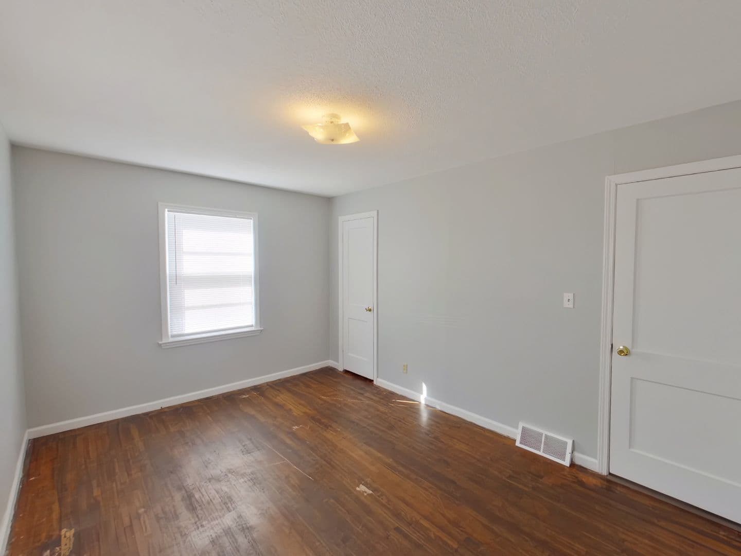 Wichtia House: 1557 N Broadview St
