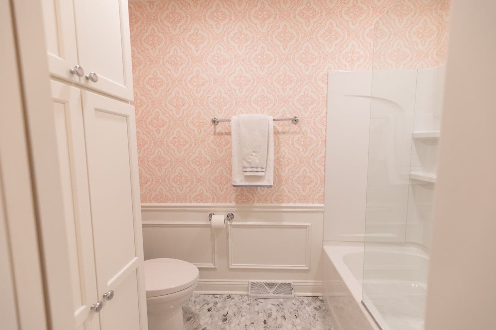 Andover House: 508 W Harry