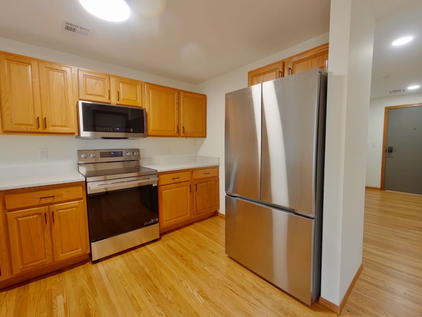 Wichita Apartment: 1401 E Douglas Ave, Apt B