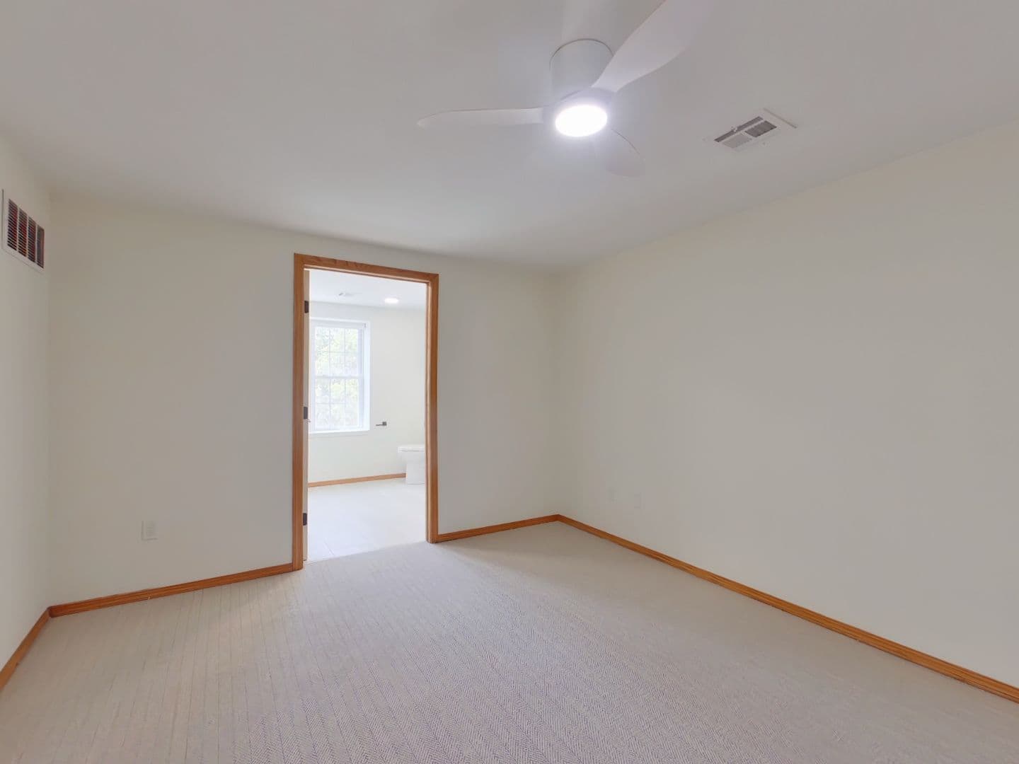 Wichita Apartment: 1401 E Douglas Ave, Apt D