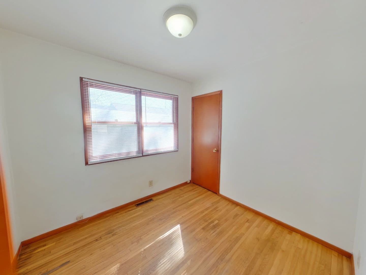 Wichita House: 452 S Knight
