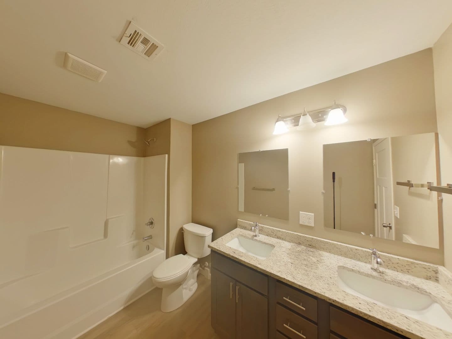 Wichita Apartment: 520 N Mathewson Ave