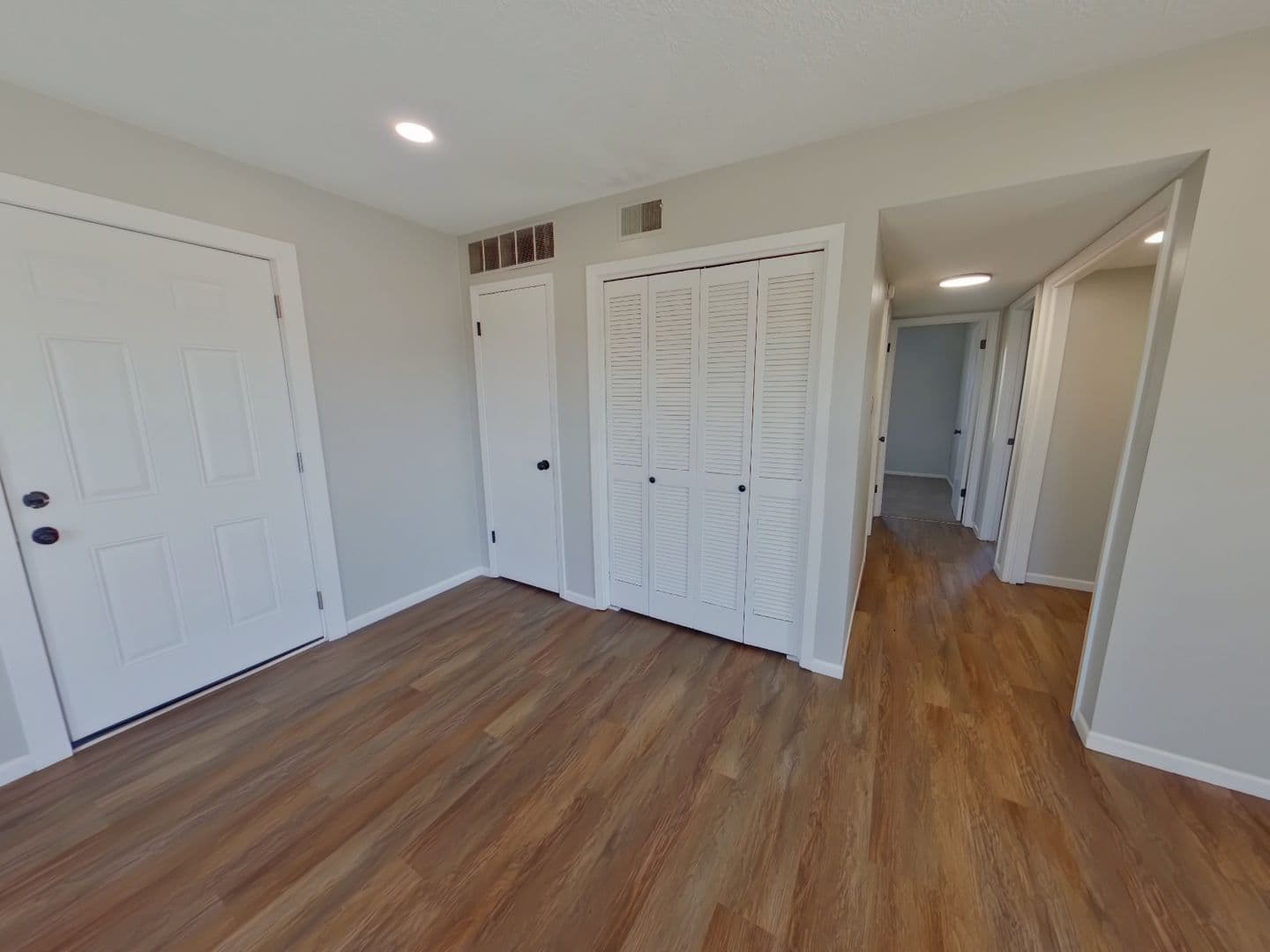 Wichita House: 254 N Acadia St #4