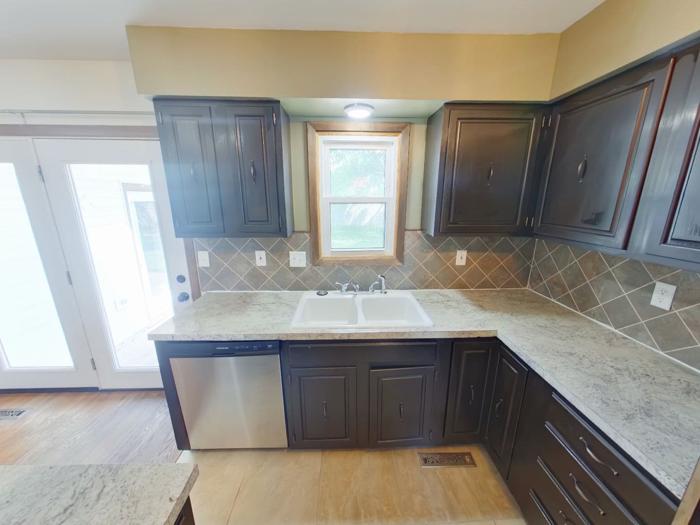 Andover House: 108 Aaron Drive