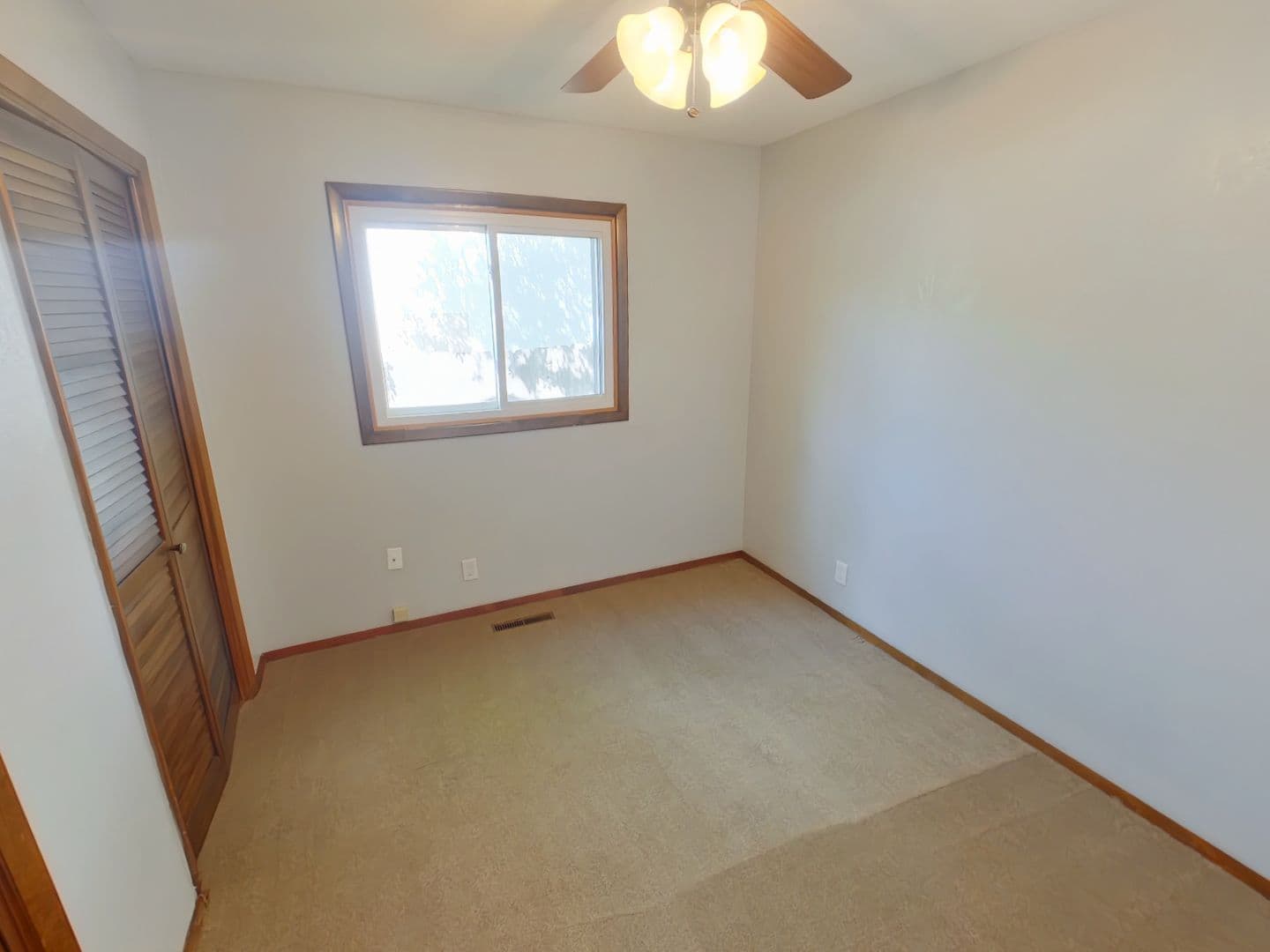 Andover House: 108 Aaron Drive