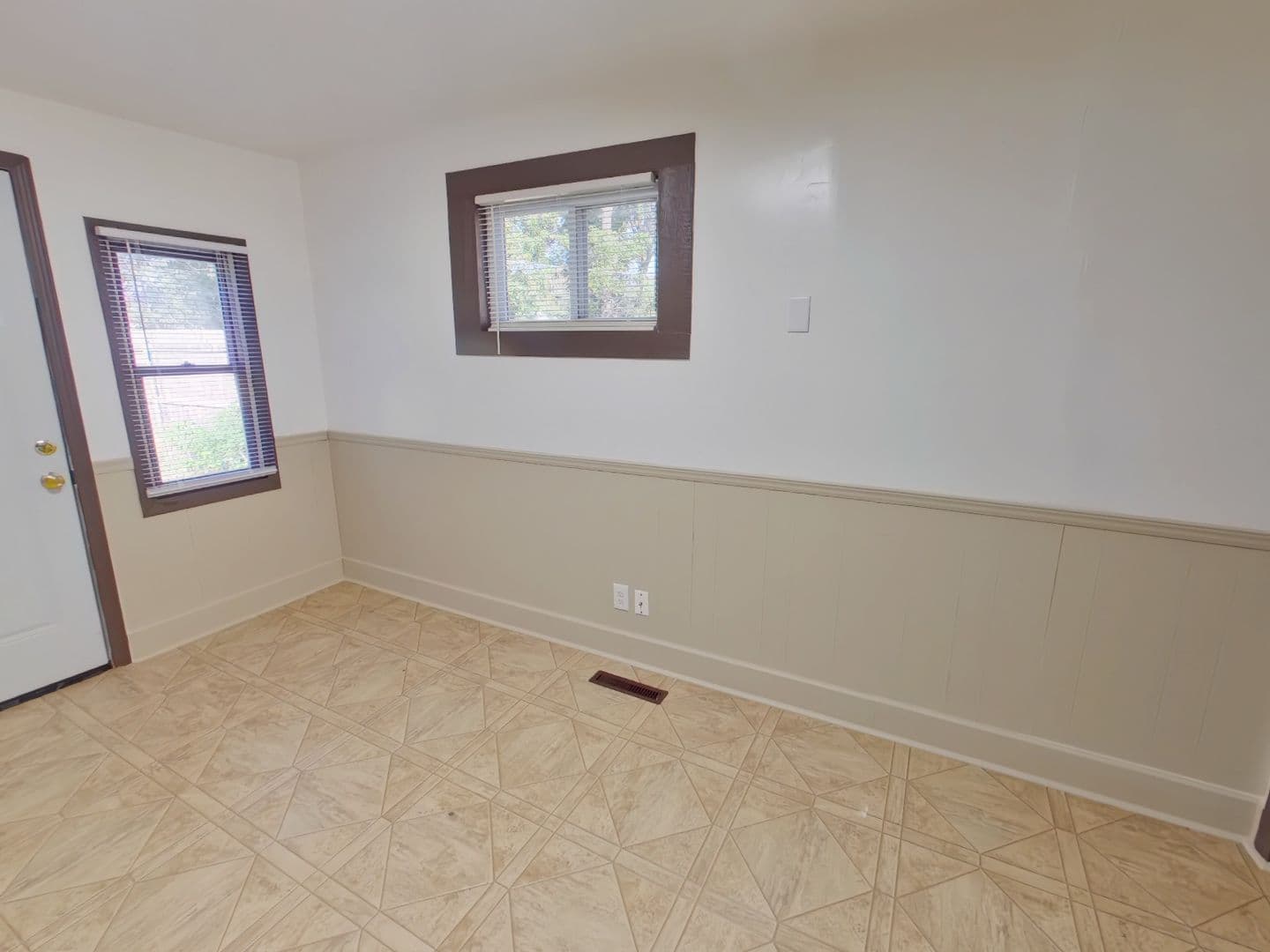 Wichita House: 845 N Edgemoor