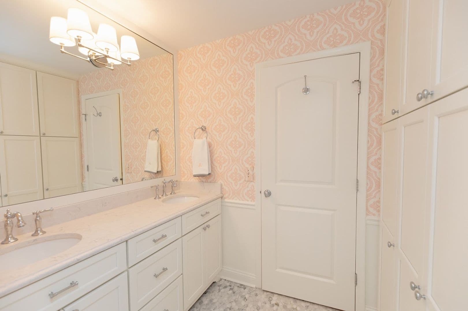 Andover House: 508 W Harry
