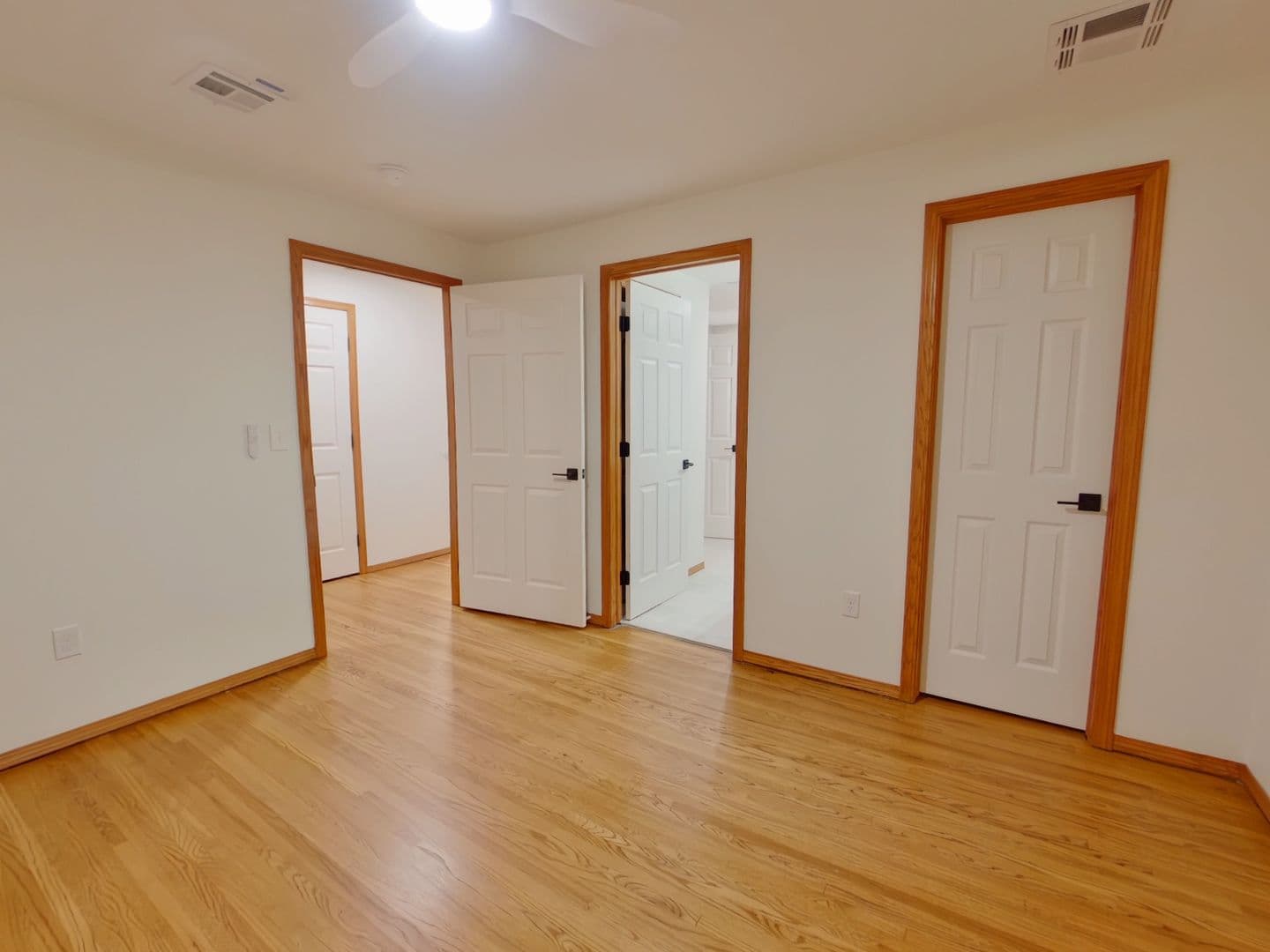 Wichita Apartment: 1401 E Douglas Ave, Apt C