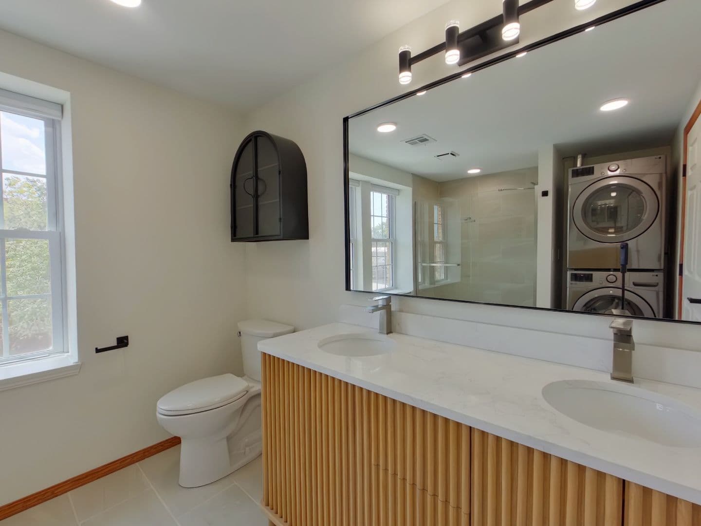 Wichita Apartment: 1401 E Douglas Ave, Apt D