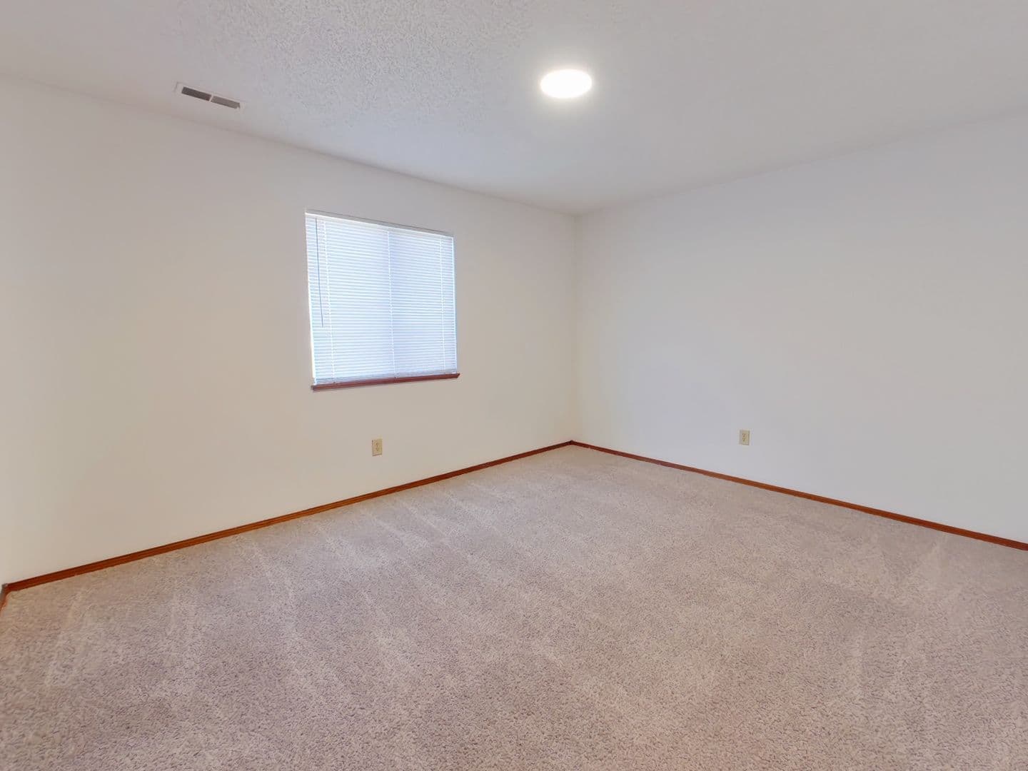 Wichita House: 3958 N Garland Apt 2