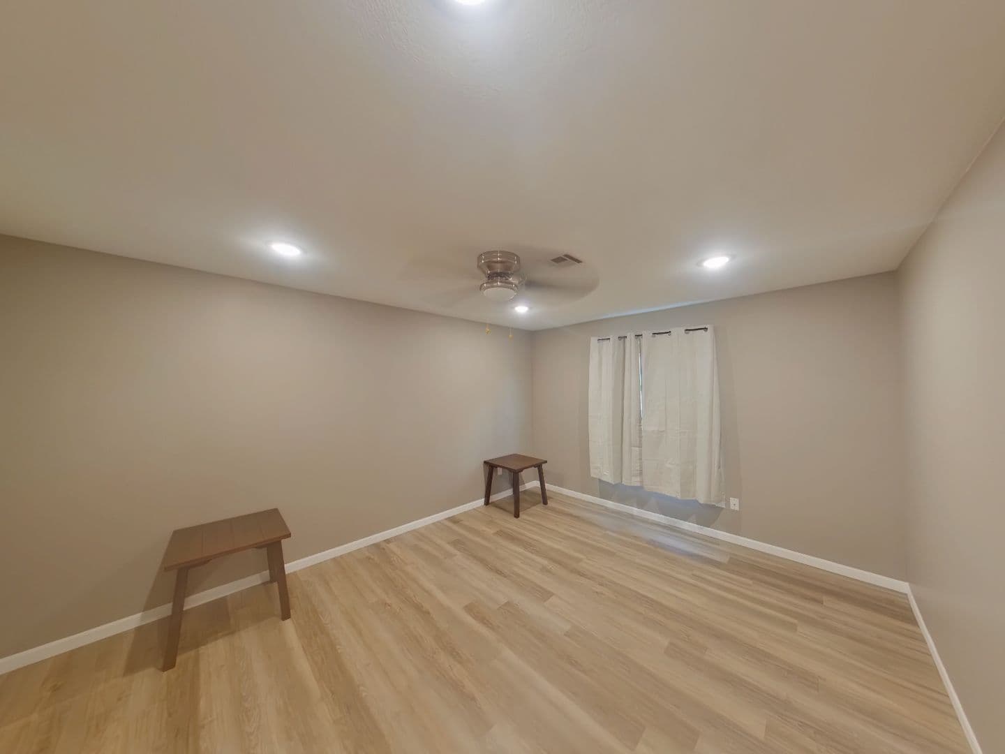 Wichita Apartment: 520 N Mathewson Ave