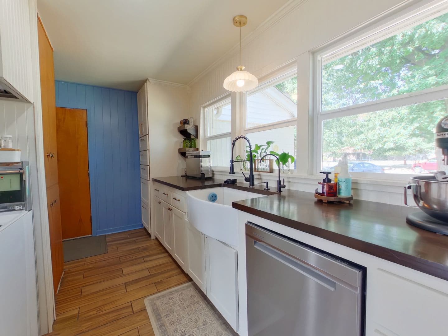 Wichita House: 1334 N Estate Ct