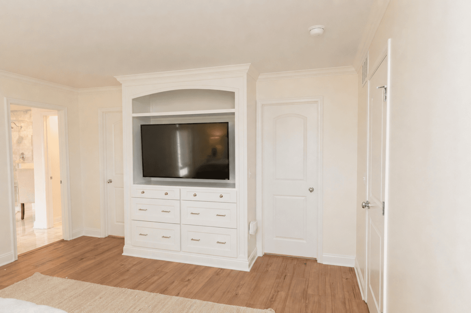 Andover House: 508 W Harry