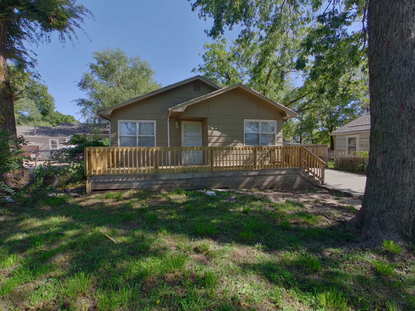 Wichita House: 452 S Knight