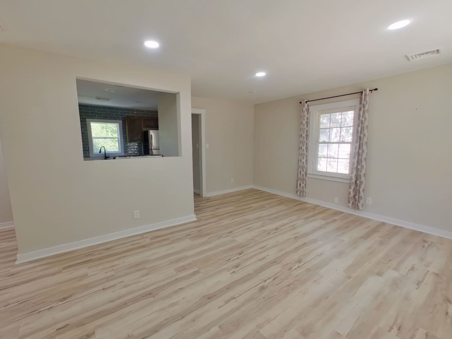 Wichita House: 1833 N Green Ave