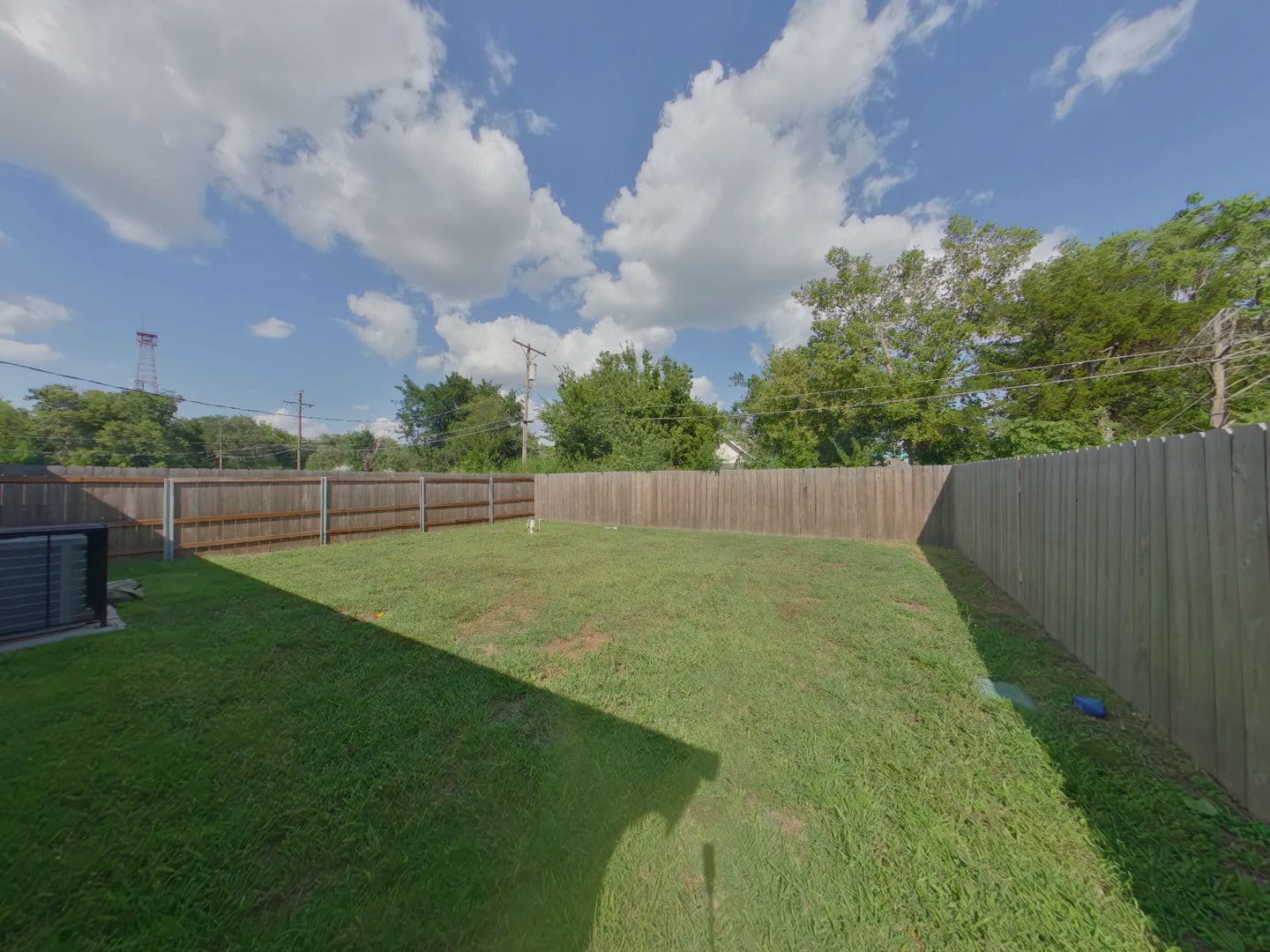 Wichita Apartment: 520 N Mathewson Ave