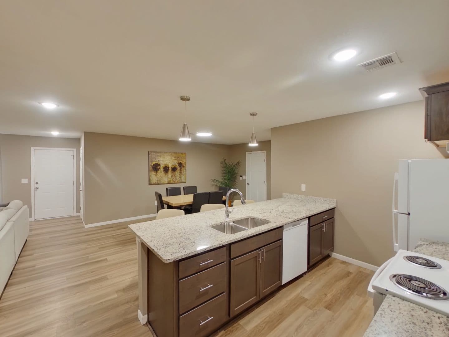 Wichita Apartment: 520 N Mathewson Ave