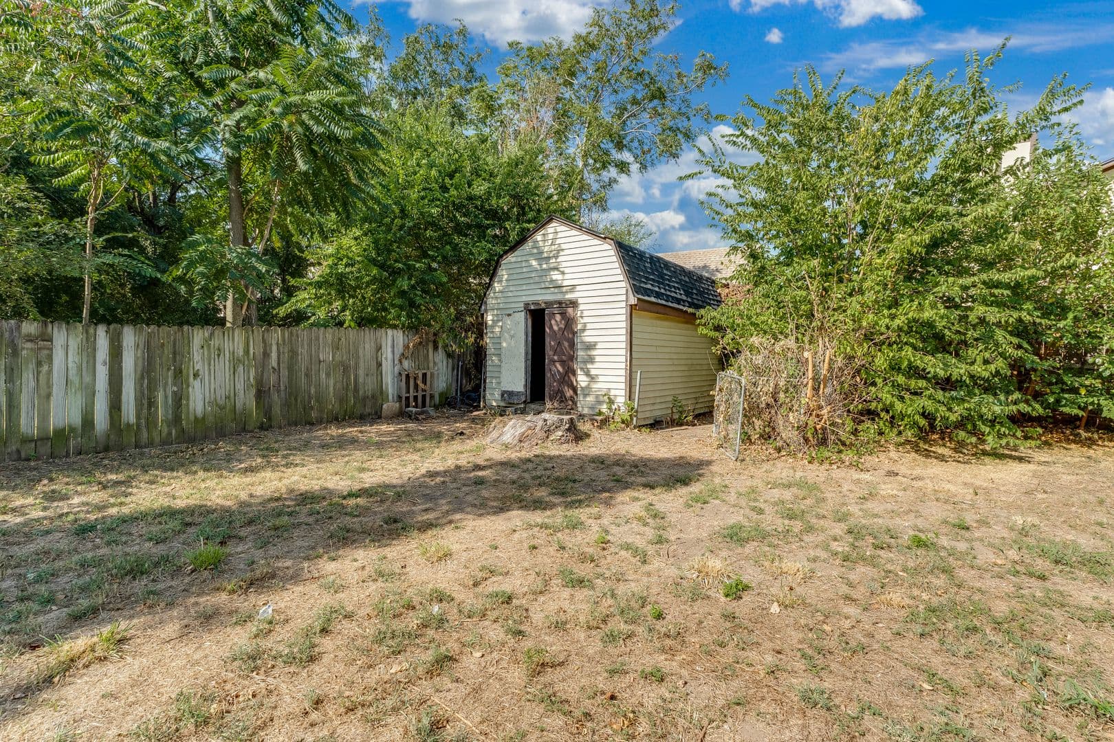 Wichita House: 329 N Knight