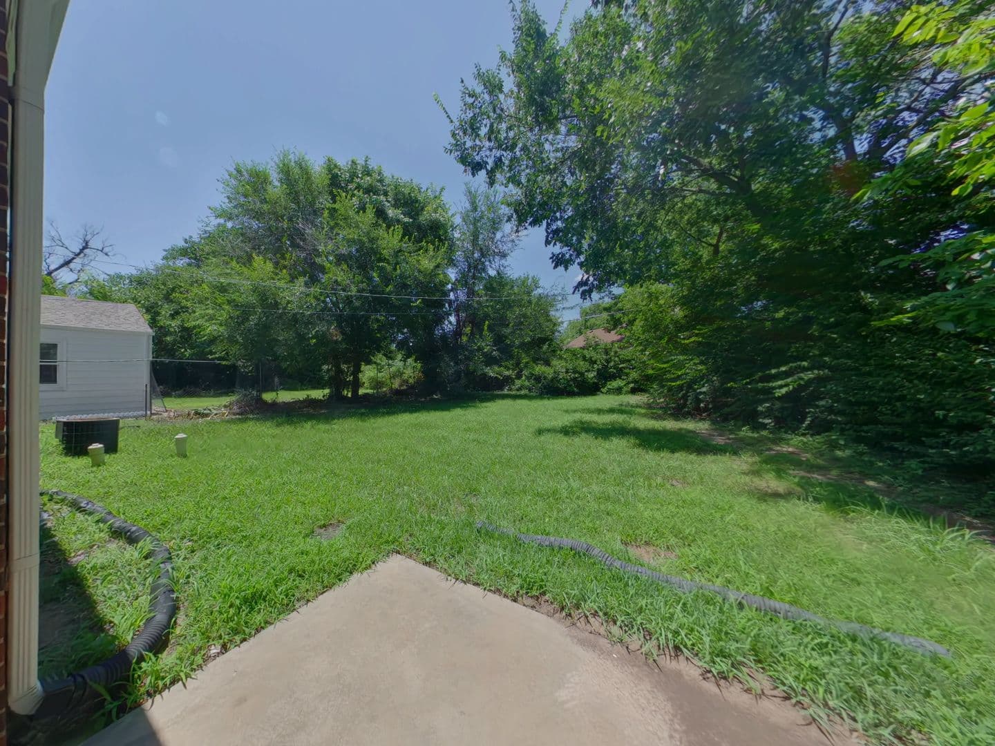 Wichtia House: 1557 N Broadview St