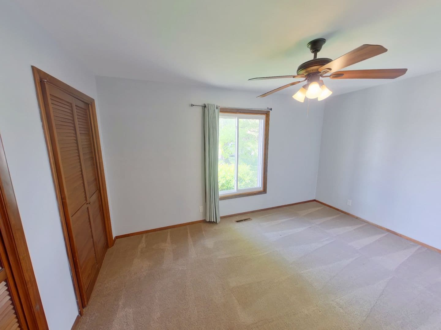 Andover House: 108 Aaron Drive