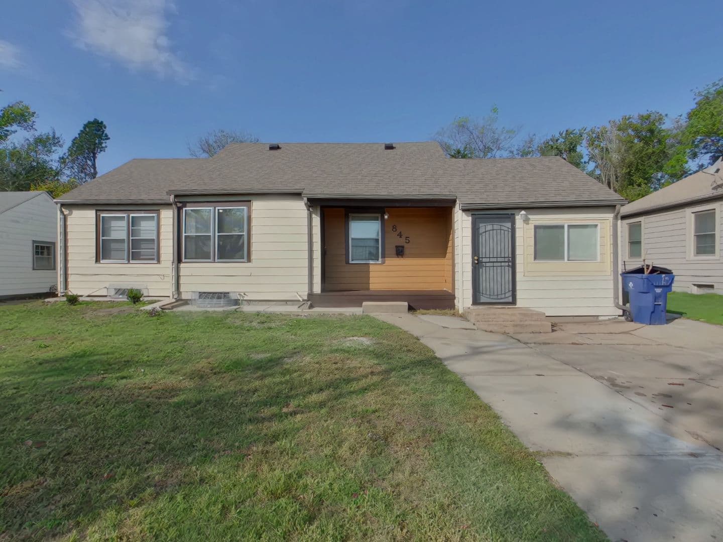 Wichita House: 845 N Edgemoor