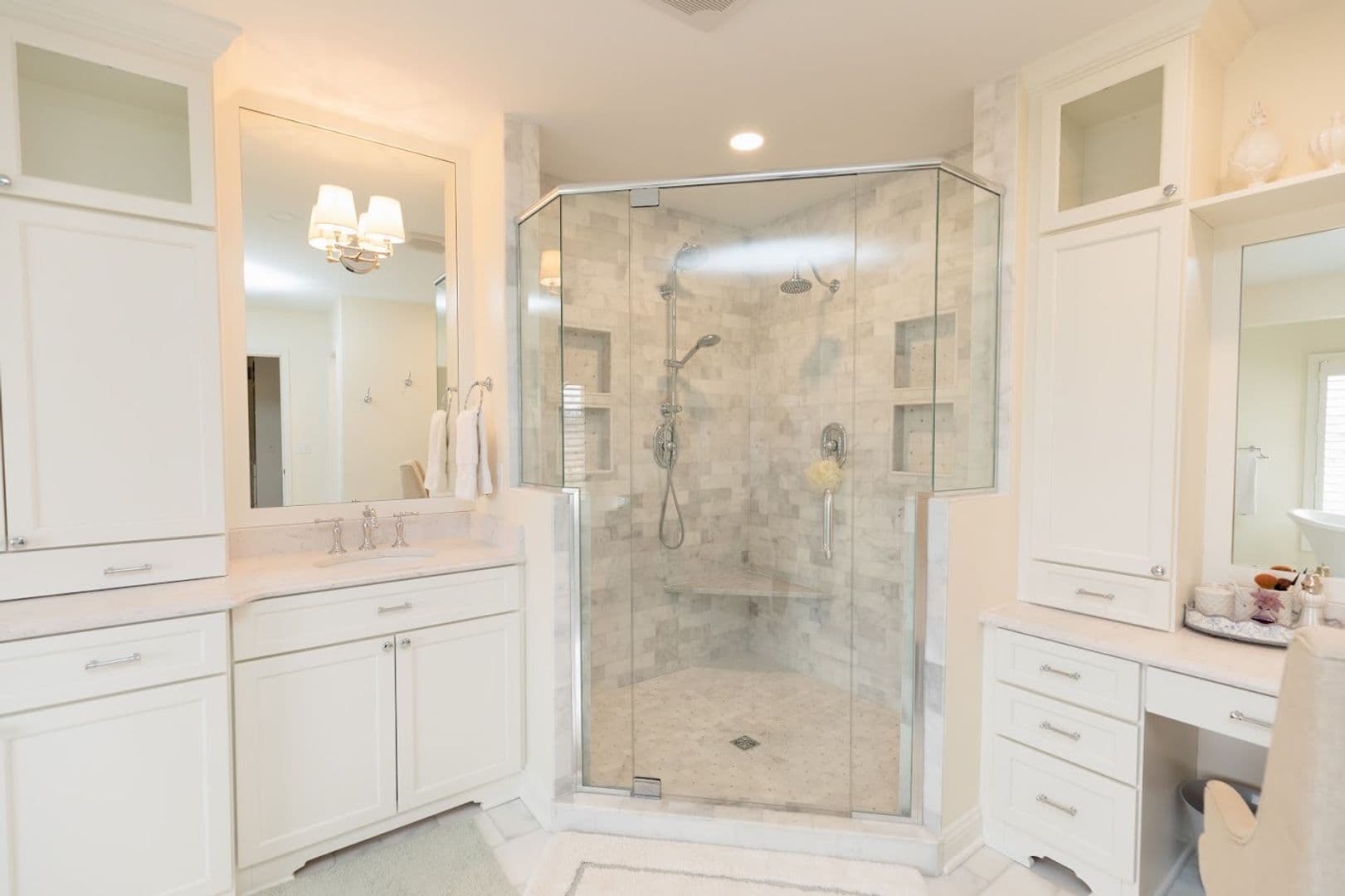 Andover House: 508 W Harry