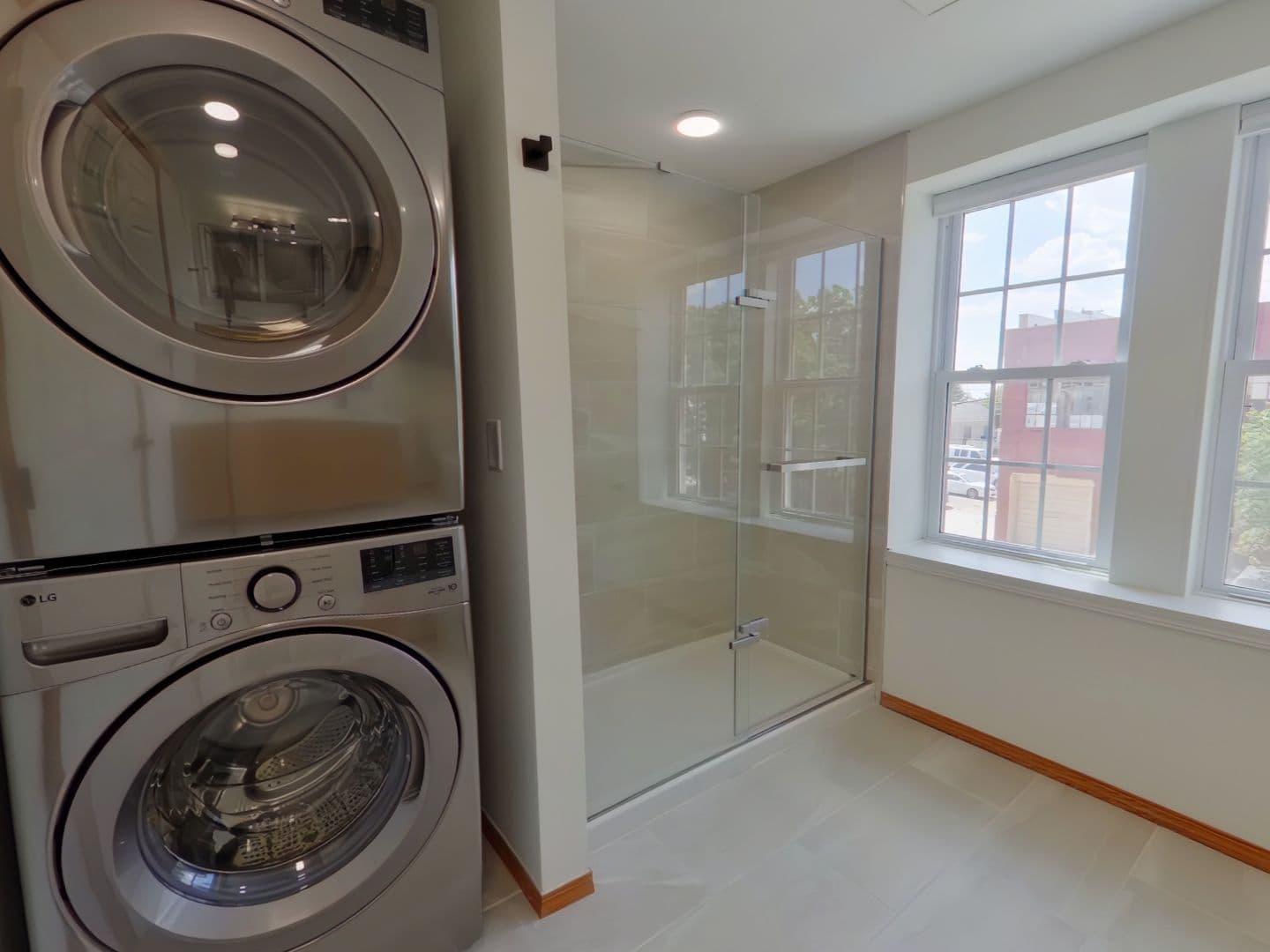 Wichita Apartment: 1401 E Douglas Ave, Apt D