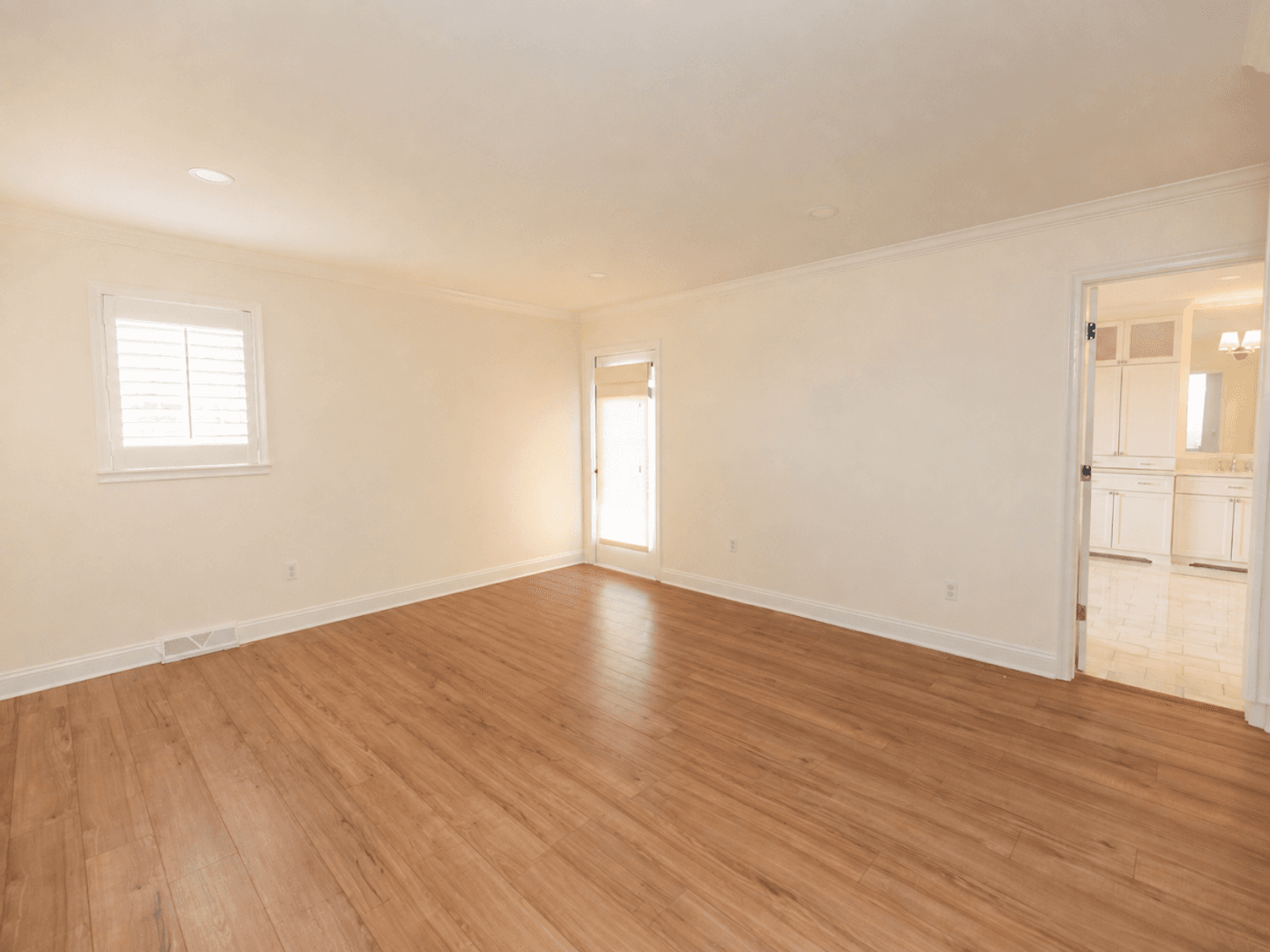 Andover House: 508 W Harry