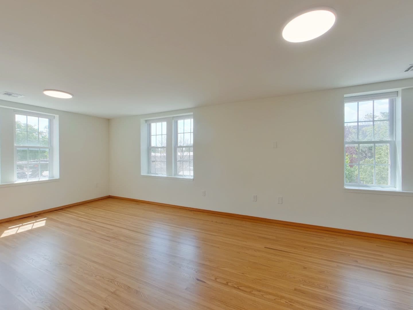 Wichita Apartment: 1401 E Douglas Ave, Apt D