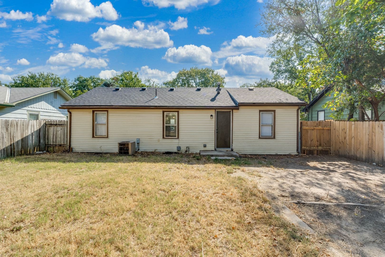 Wichita House: 329 N Knight