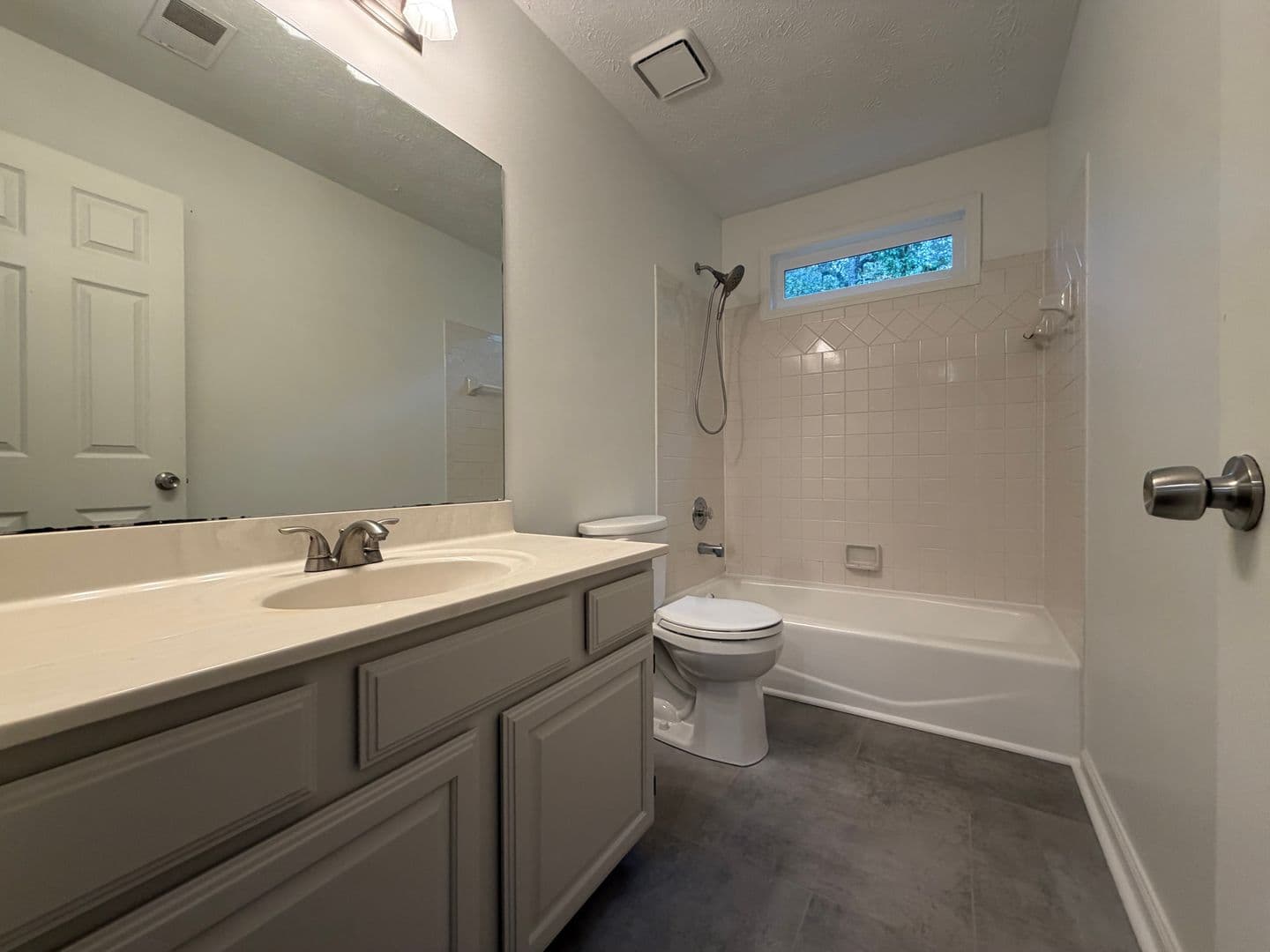 Lawrenceville House: 190 Timber Oak Cove