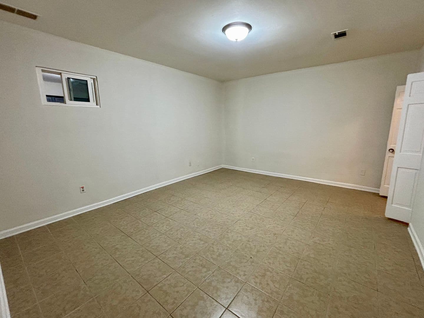 Norcross Apartment: 5931 Kay Drive