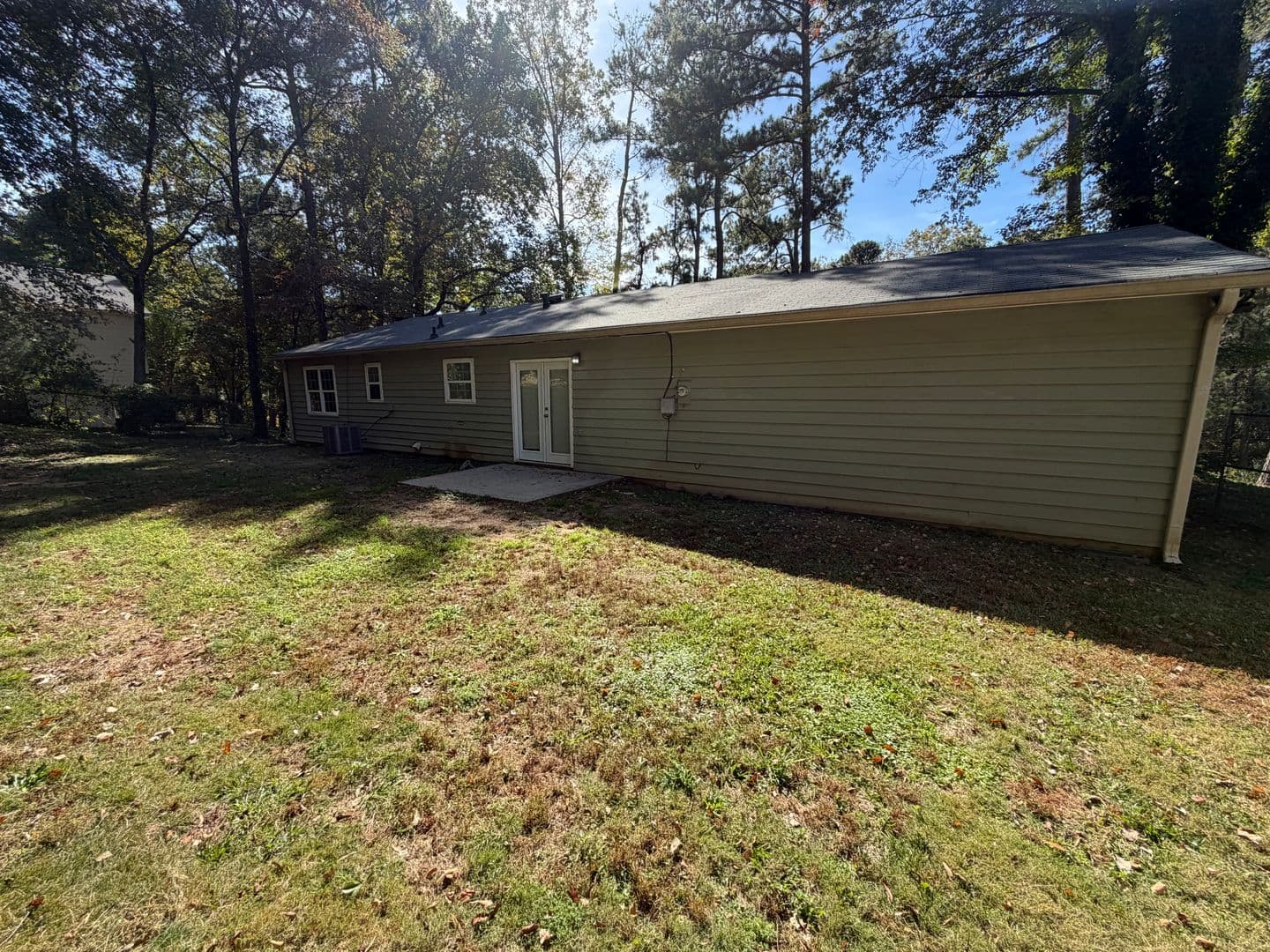 Suwanee House: 3884 Dollar Cr.